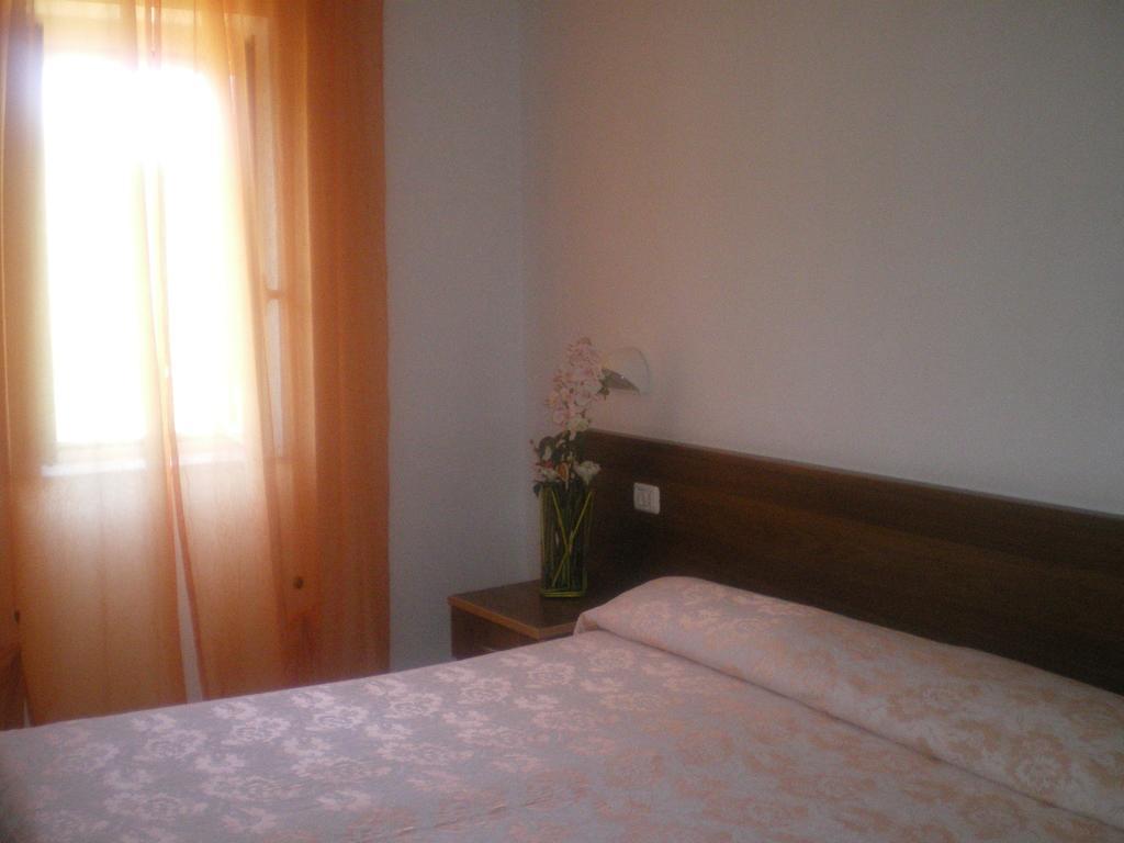 Azienda Agricola B&B Macchiaria Βιέστε Δωμάτιο φωτογραφία
